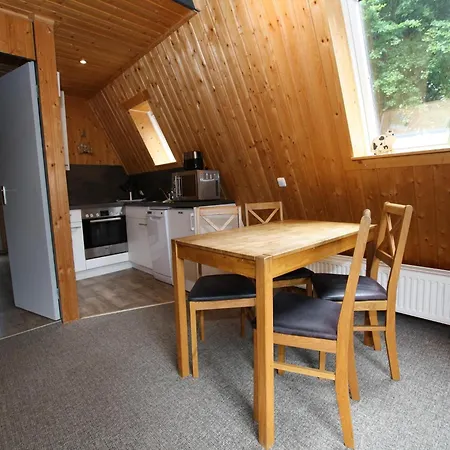 펜션 Fuer 5 Personen Mit Garten *
