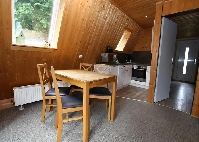 Fuer 5 Personen Mit Garten *