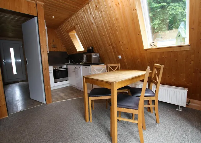 Nyaraló Fuer 5 Personen Mit Garten *